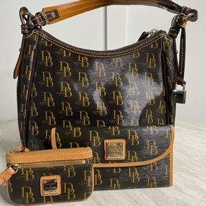 Dooney and Bourke East/West Collins Signature